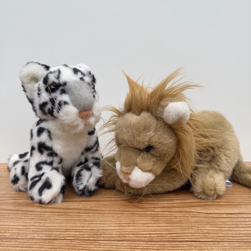 Iams 2002 Small Wild Cat Plush Stuffed Animal Toys Snow Leopard Lion Cute
